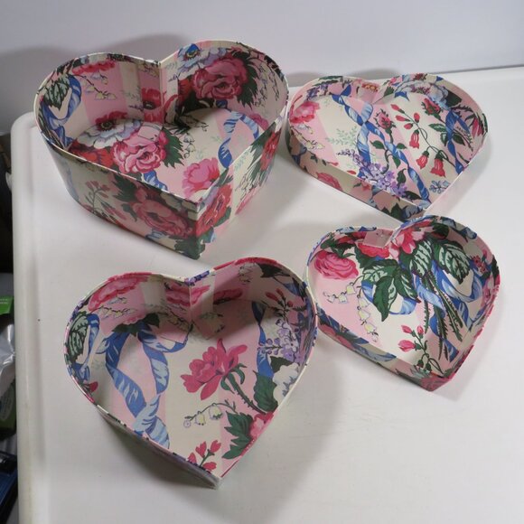 Ribbon and Roses Heart Gift Boxes (2) Fits one inside other, Storage Boxes - Picture 3 of 7